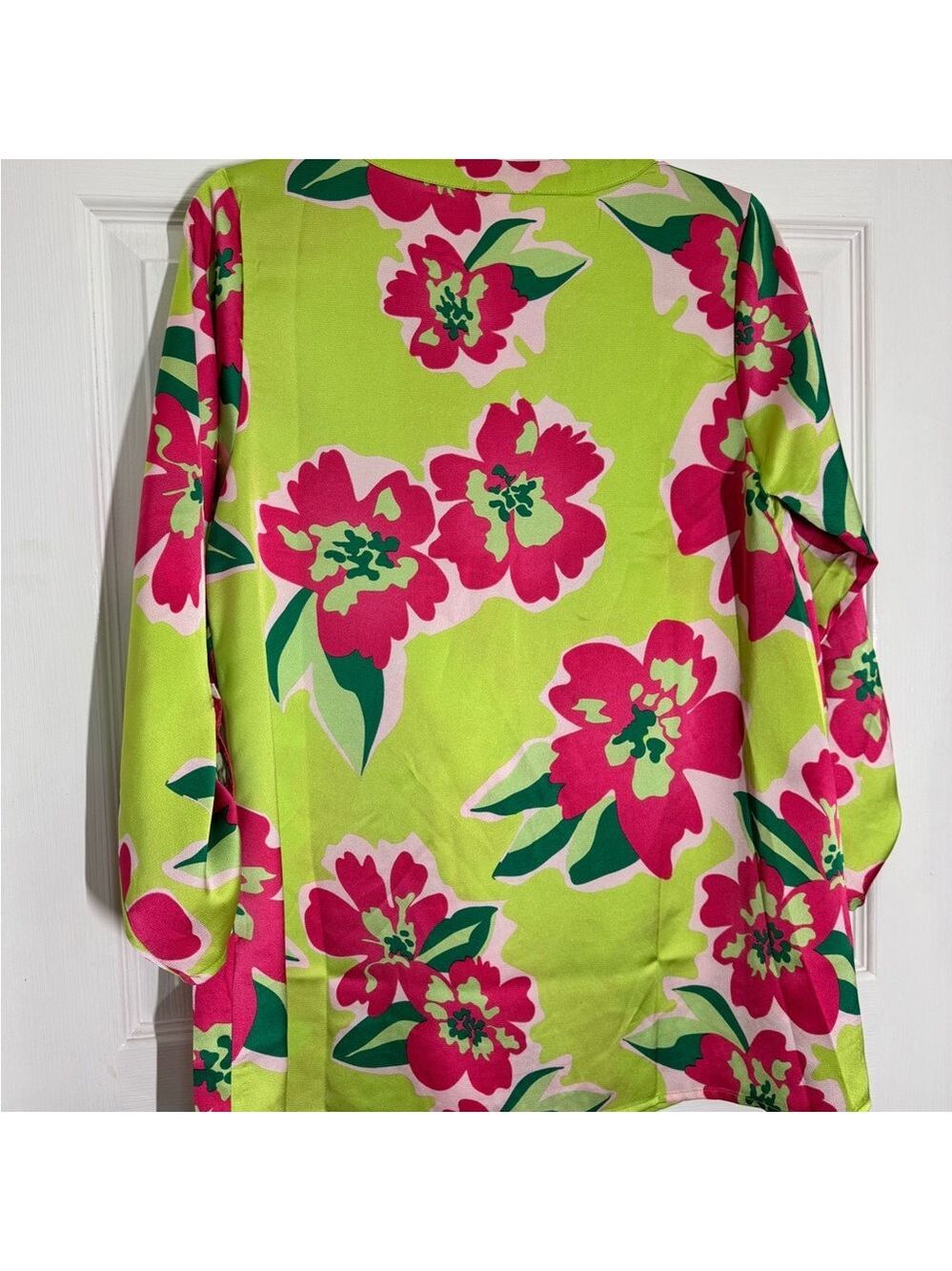 JODIFL Lime Green V Neck Tunic with Hot Pink Hibiscus Flowers size S NWT - Picture 10 of 11